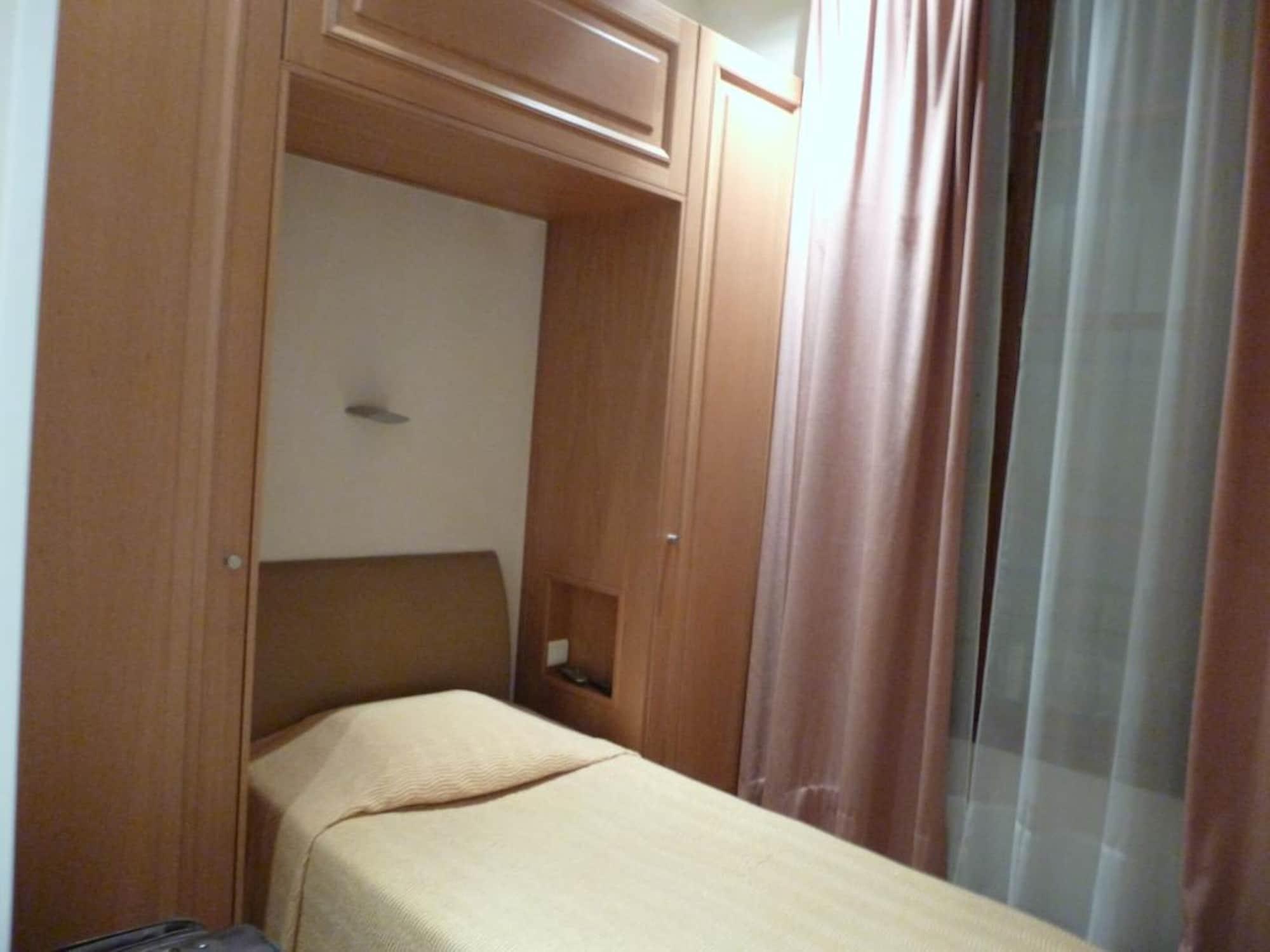 Hotel Du Vieux Marais Париж Экстерьер фото