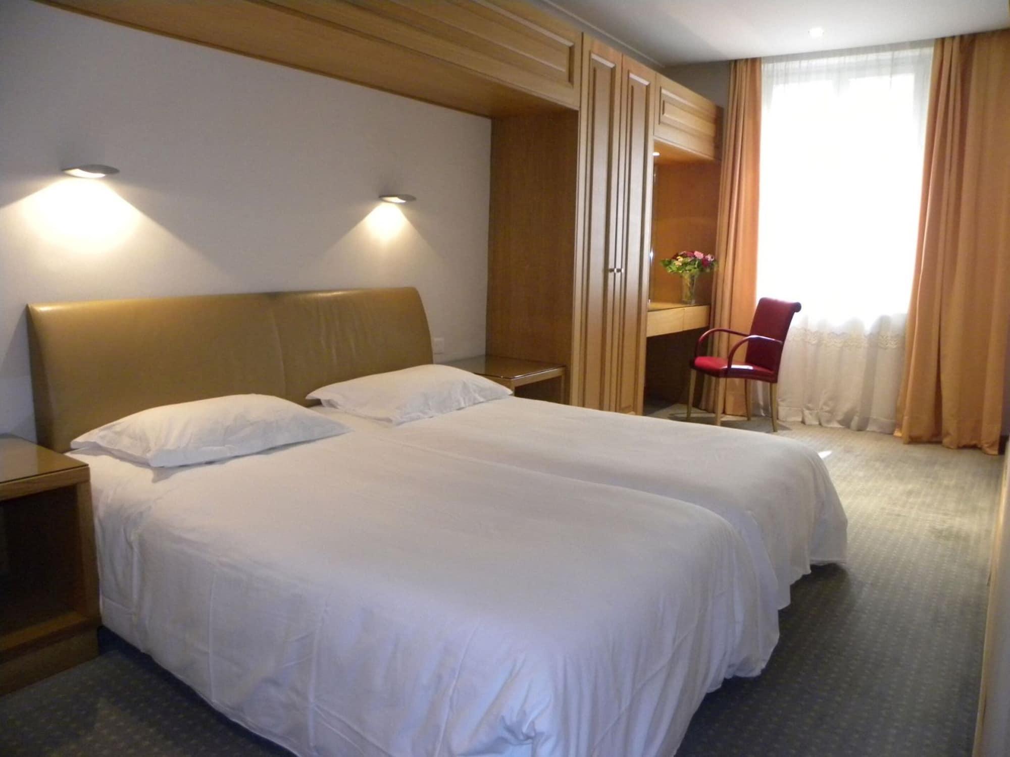 Hotel Du Vieux Marais Париж Экстерьер фото