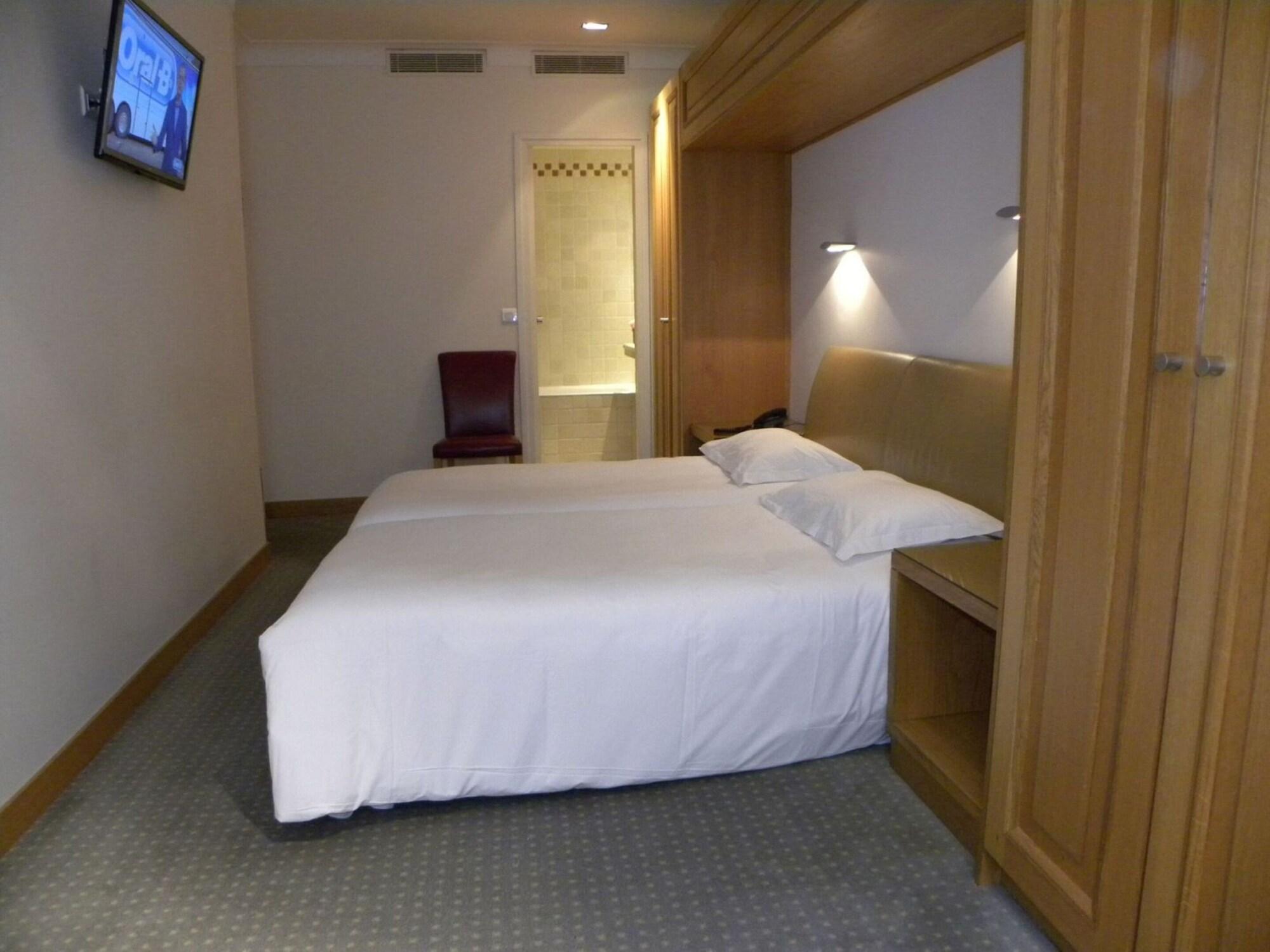 Hotel Du Vieux Marais Париж Экстерьер фото